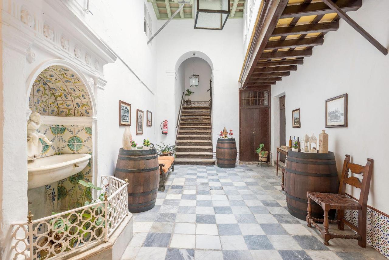 Vivienda Del Siglo XVIII En El Casco Historico Villa El Puerto de Santa Maria Bagian luar foto