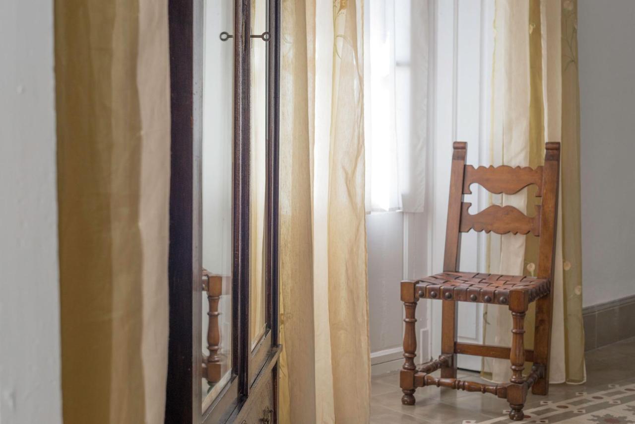 Vivienda Del Siglo XVIII En El Casco Historico Villa El Puerto de Santa Maria Bagian luar foto