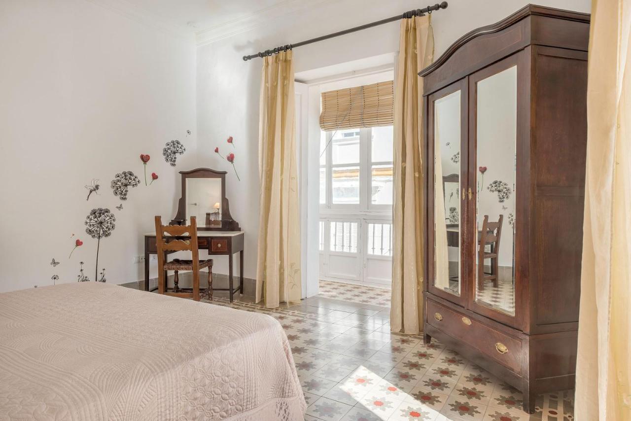Vivienda Del Siglo XVIII En El Casco Historico Villa El Puerto de Santa Maria Bagian luar foto